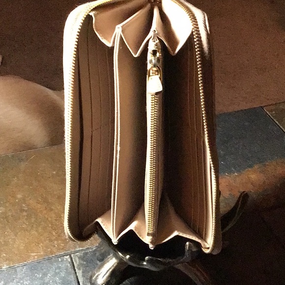 Prada Leather Wallet - Picture 4 of 7